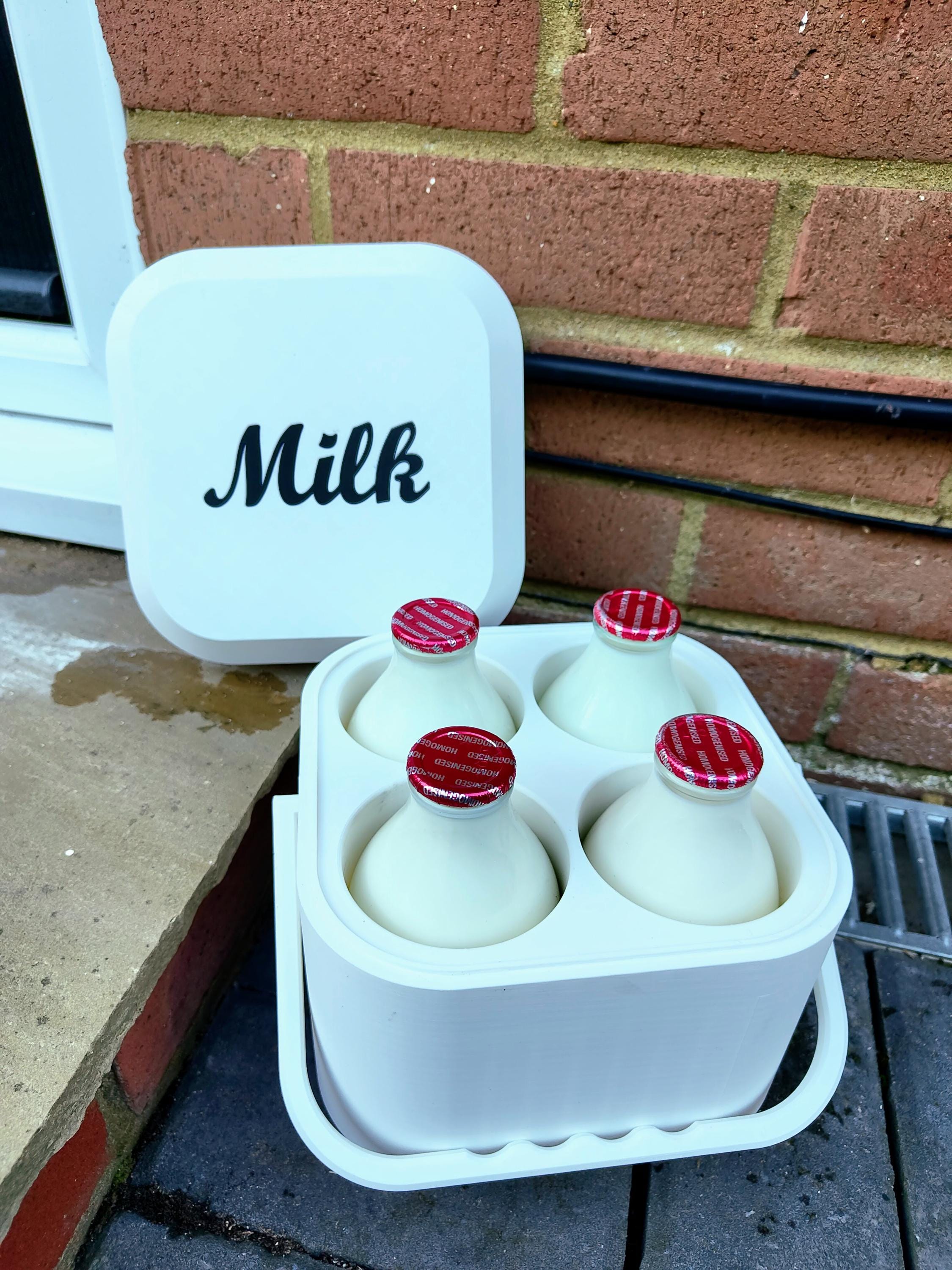 Milk Bottle Carrier with Lid for Doorstep Deliveries – Holds 4 Glass Pint Bottles