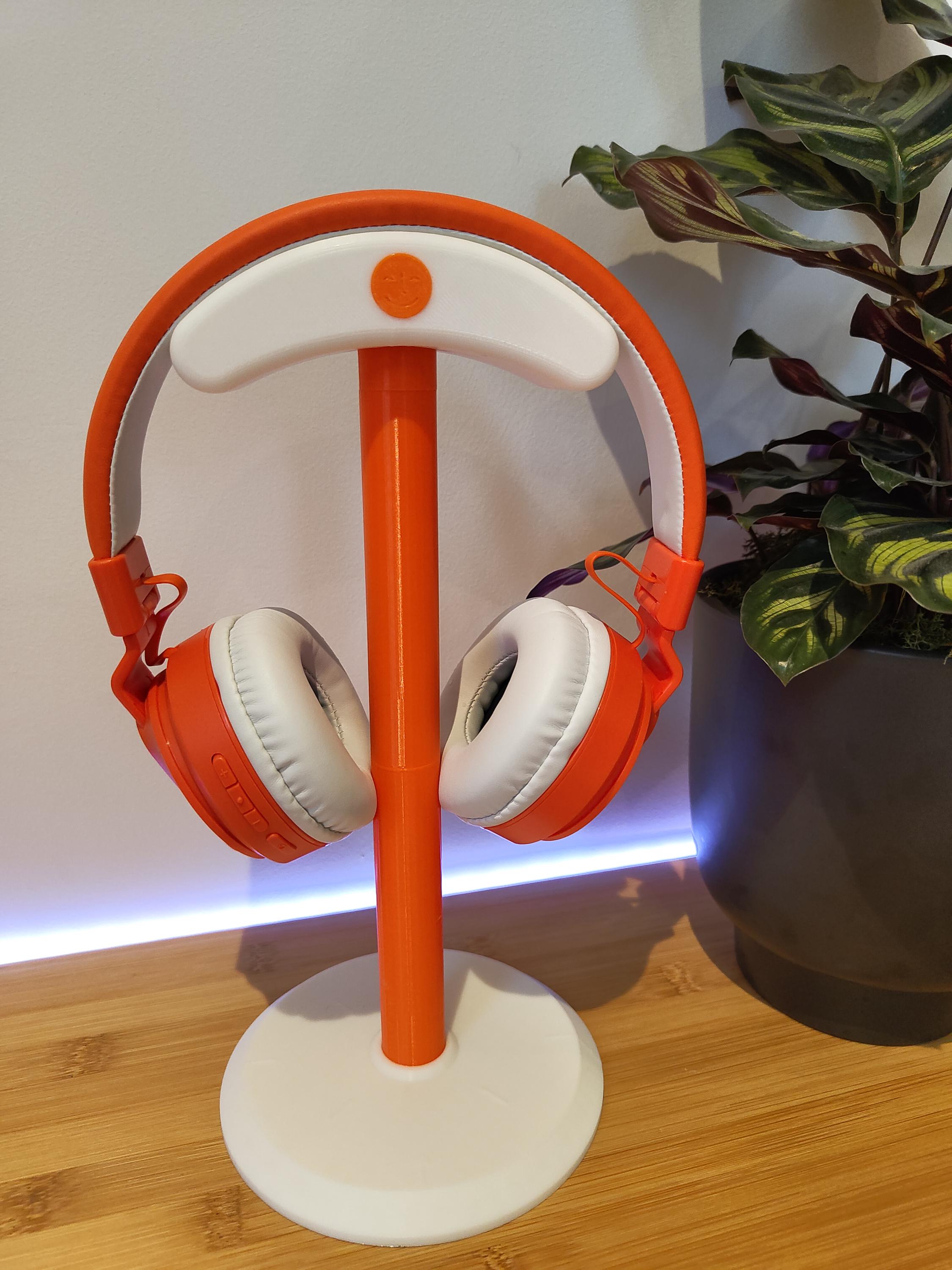 Yoto Wireless Headphone Stand